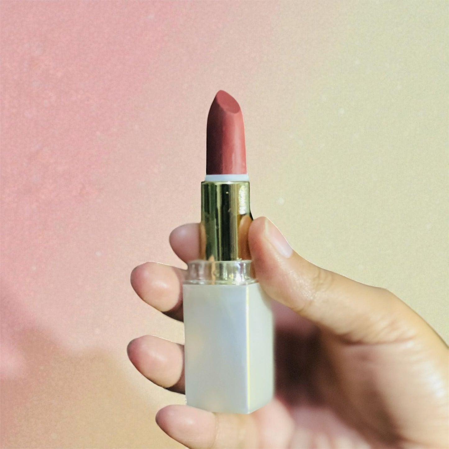 Glamour Glow Lipstick